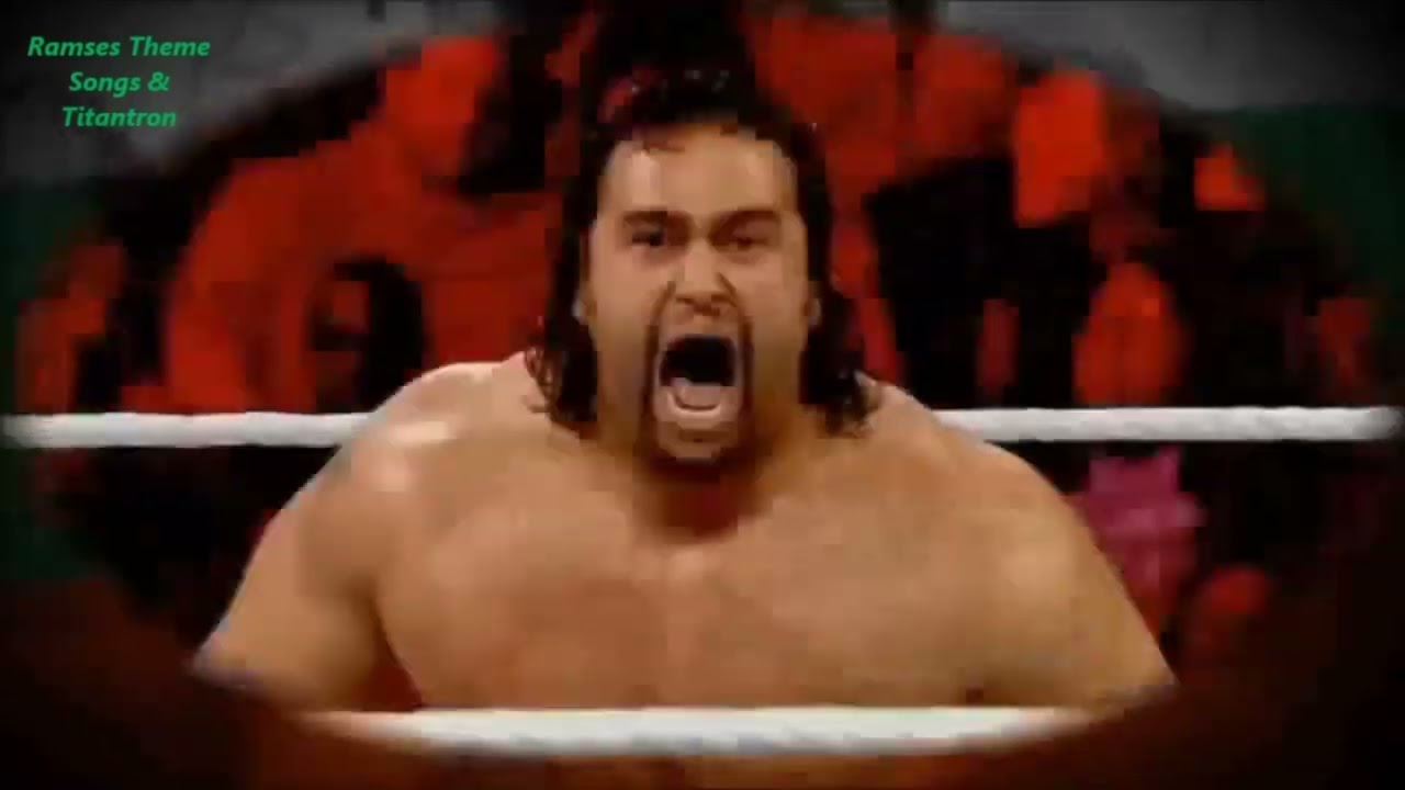 Triple Threat Match WWE (Weapons match)