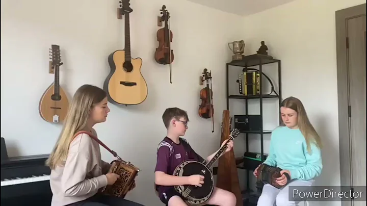 Alex, Tommy & Ruby Farrell,  playing 2 Jigs as part of Culture Night 2021