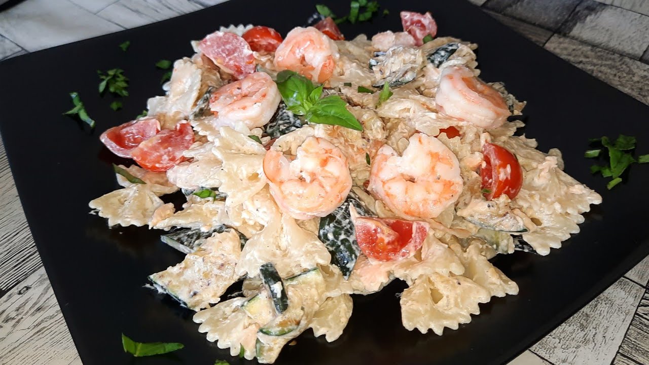 Pasta fredda al SALMONE e ZUCCHINE e GAMBERETTI! Ricetta facile, IDEA ...