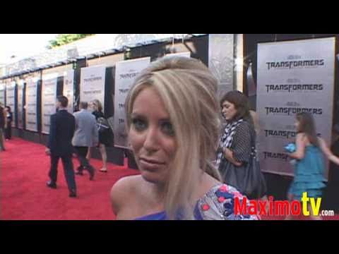 AUBREY O'DAY on MEGAN FOX