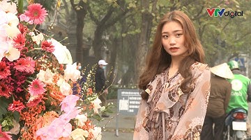 Những cột đèn "nở hoa" gửi tặng yêu thương trong ngày 8/3 | VTV24 | VTV24