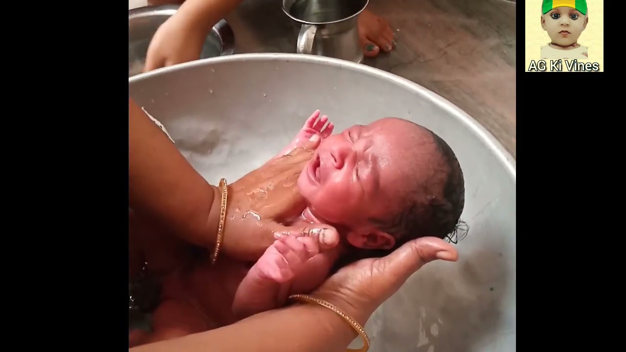 When I  took my first bath..☺️☺️❤️AG Ki Vines/ Cute baby Video