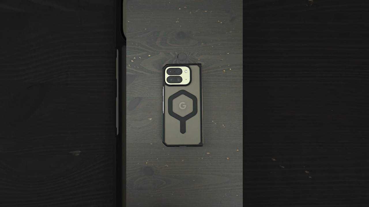 Unboxing UAG Mouve case for the Pixel 10 Pro Fold