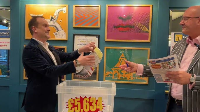 Bir guruh yigitlar va bitta fohisha porno video