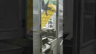 Take a customer to visit our factory.#extrusion #plastic #lunchbox #pp #tray #manufacturing