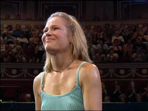 RLPO BBC Prom Bruch. Leina Josefowicz Violin. V Williams Sea Symphony Schwarz. 2005 Part 2.