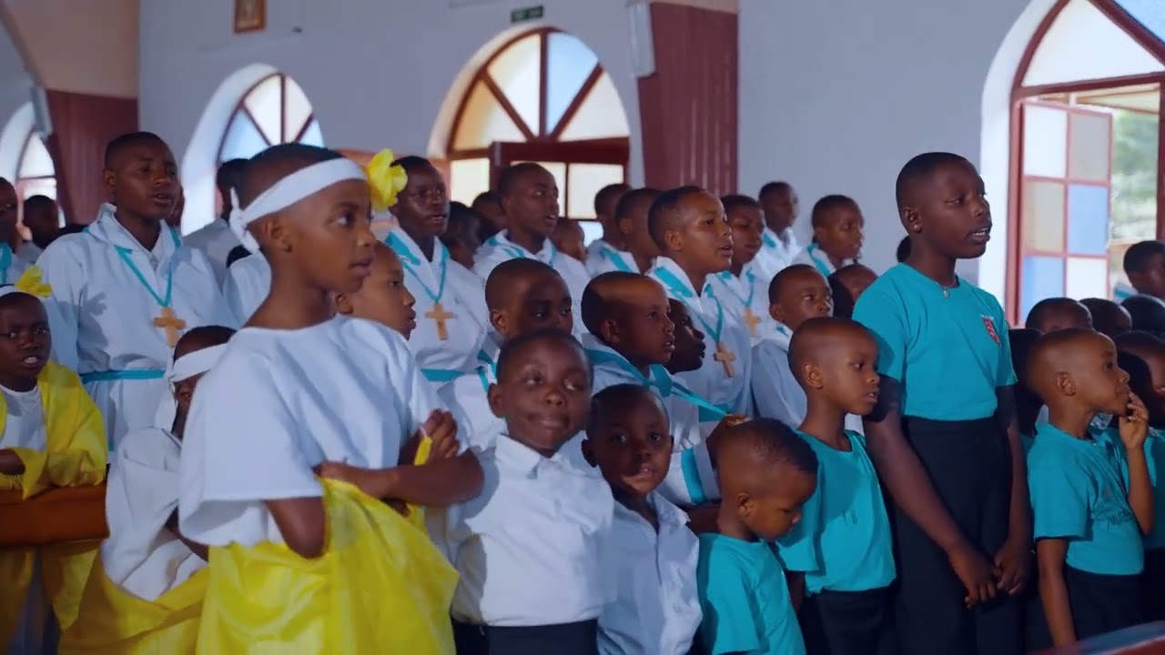 Pueri Cantores -Paruwasi ya Rushaki yaririmbiye mu iseminari st Dominiko Saviyo - Rwesero  26/5/2024