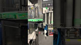 High speed Labelling KHS #machinelearning #youtubeshorts #factory #beverage #like #intrestingfacts