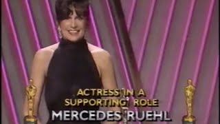 Mercedes Ruehl wins Actress in a Supporting Role for "The Fisher King"