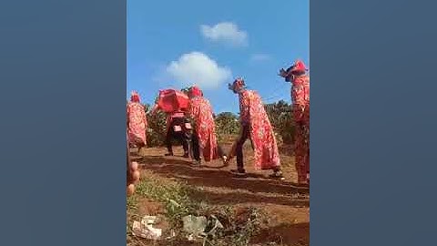 người dân tộc dao đỏ ĐắK Nông làm lễ trưởng thành 12 đèn