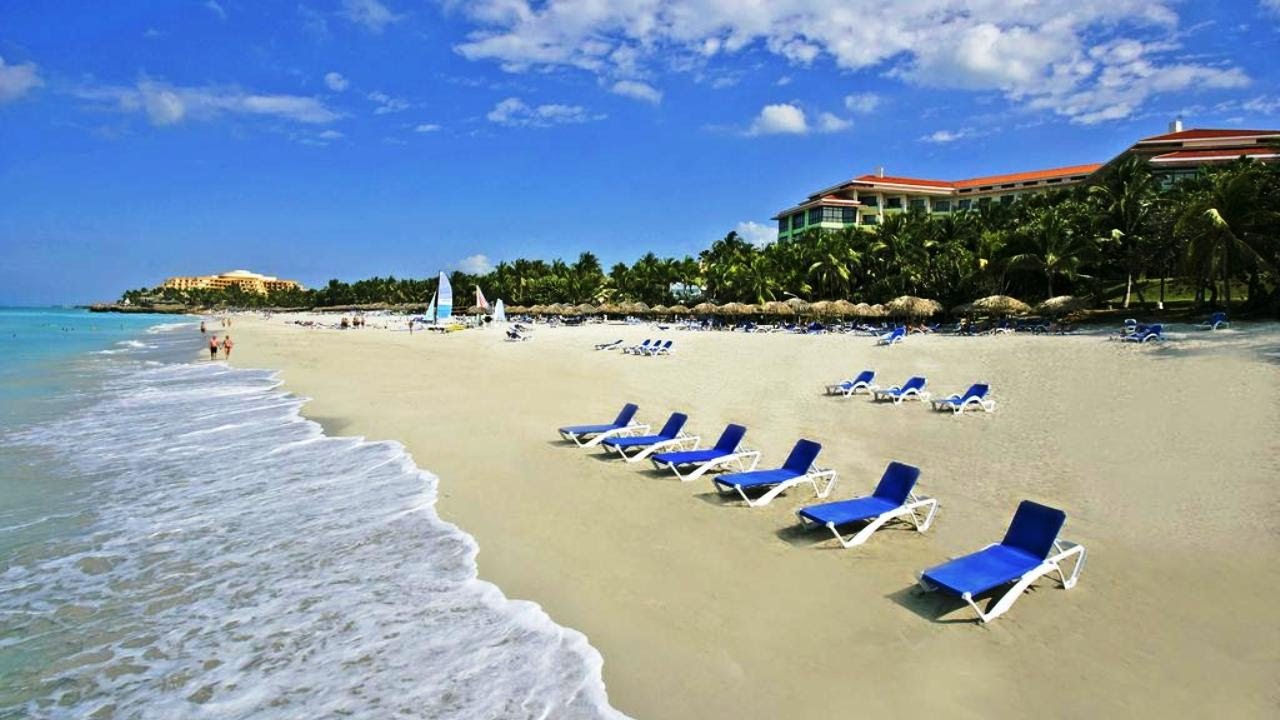 warm beaches to visit in march in us