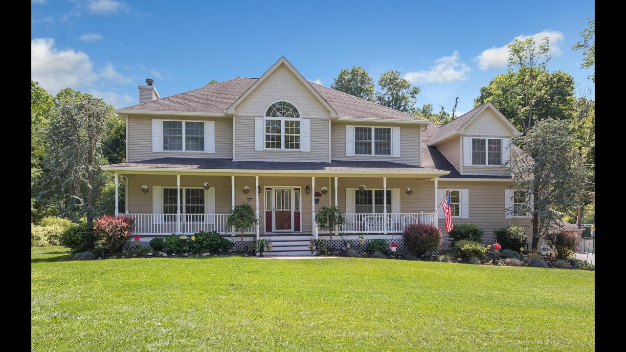 Real Estate Video Tour 9 Roselawn Road, Highland Mills NY 10930