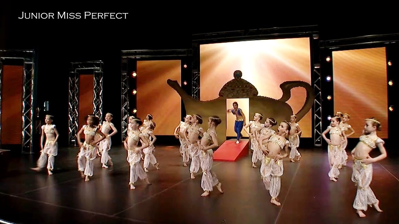 Arabian Nights ~ Club Dance - YouTube