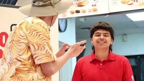 Fake Tourist Pranks Restaurants!