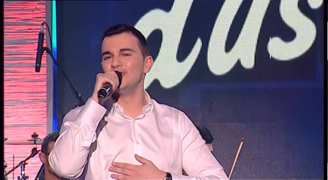 Milos Brkic - Ceo grad je plakao za nama (LIVE) - PZD - (TV Grand 27.01.2016.)