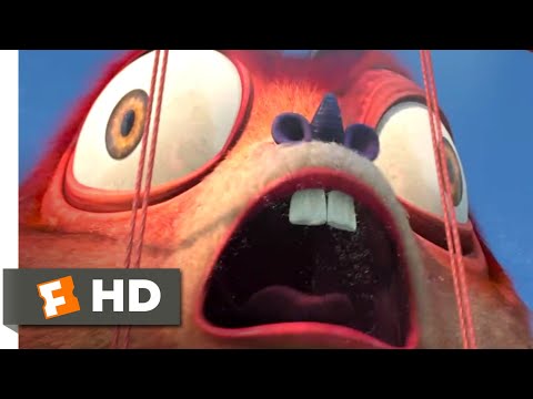 Monsters vs. Aliens - Golden Gate Grapple | Fandango Family