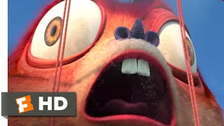 Monsters vs. Aliens - Golden Gate Grapple | Fandango Family