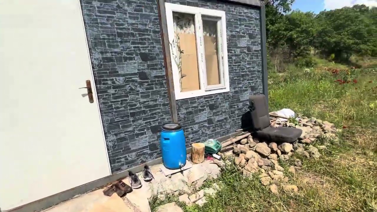 İçinde prefabrik ev olan doğa harikası 2200 metre² satılık tarla