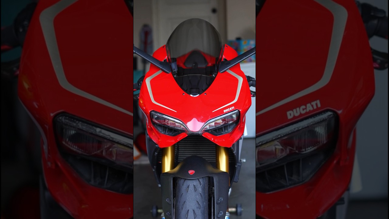 Zero Gravity vs WRS windscreen on Panigale 1199 