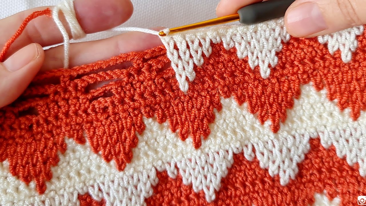 Zincirli çok güzel yelek battaniye çanta örgü modeli