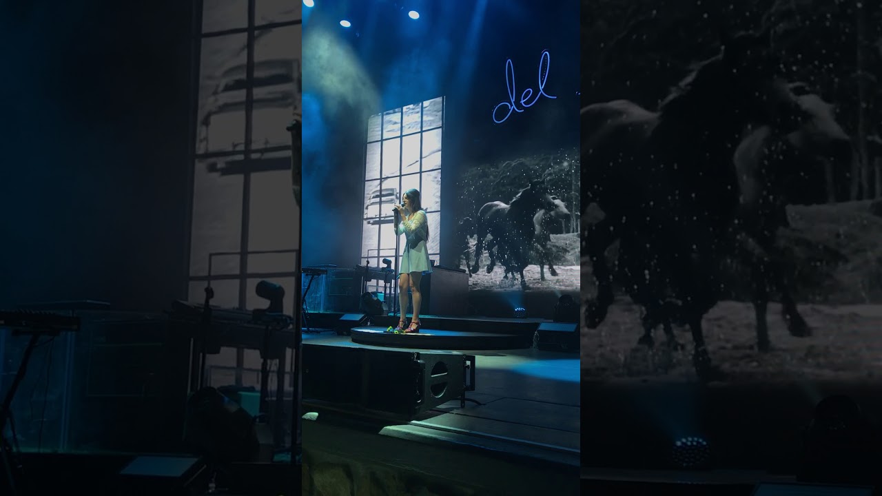 White Mustang - Lana Del Rey at Santa Barbara Bowl Live 9.8.17