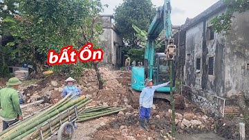 Máy Xúc Đóng Cọc Tre 3 Mét - Móng Toàn Đá Nhìn Không Đá Ớn Lạnh Rồi | Xuân Mạnh Vlogs