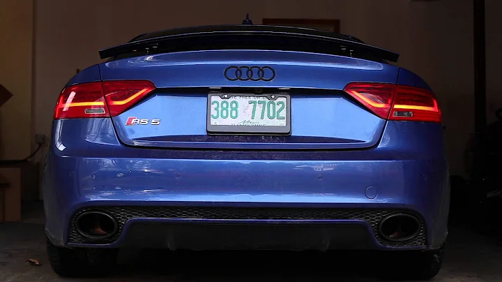 Audi RS5 with Capristo + AWE Non Resonated Downpipes Cold Start