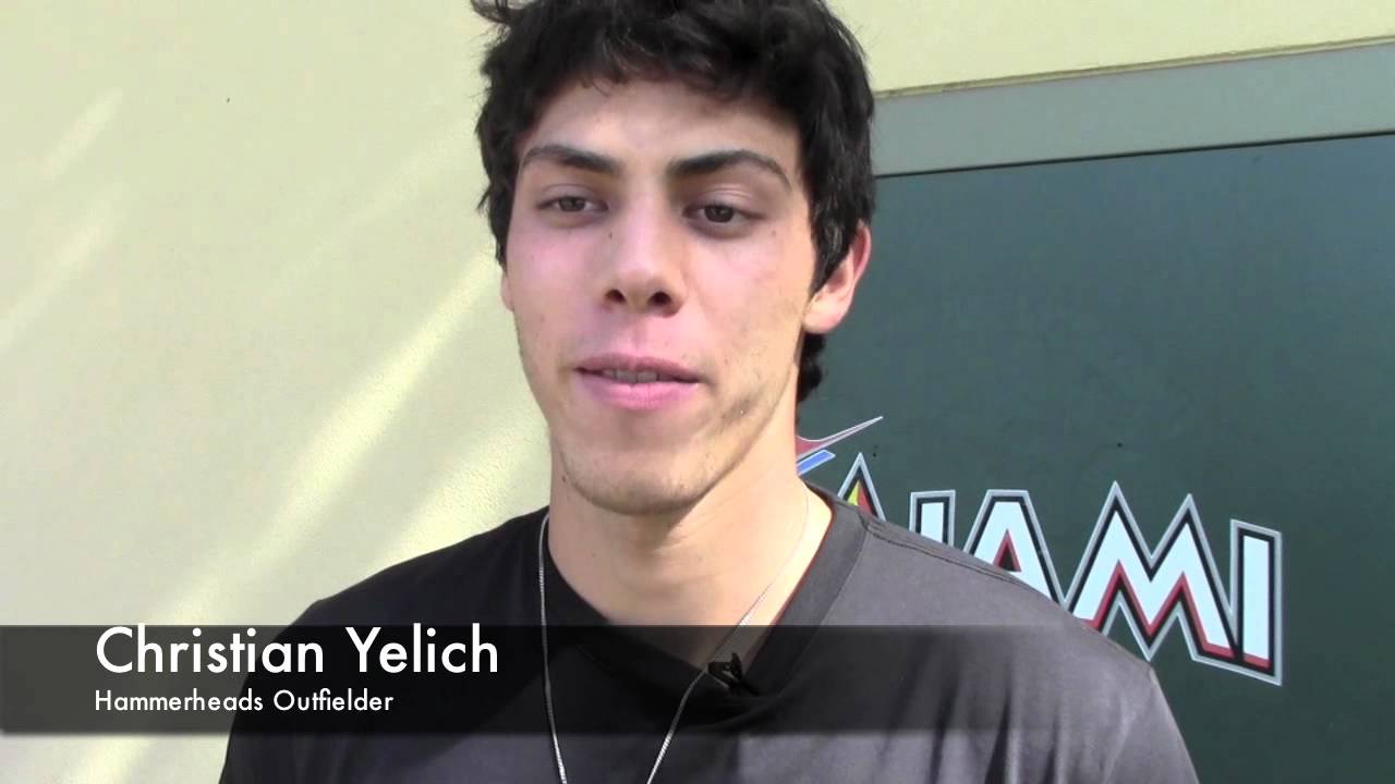 Jupiter Hammerheads (Miami Marlins Class A-Adv) Outfielder Christian Yelich talks to Roge...