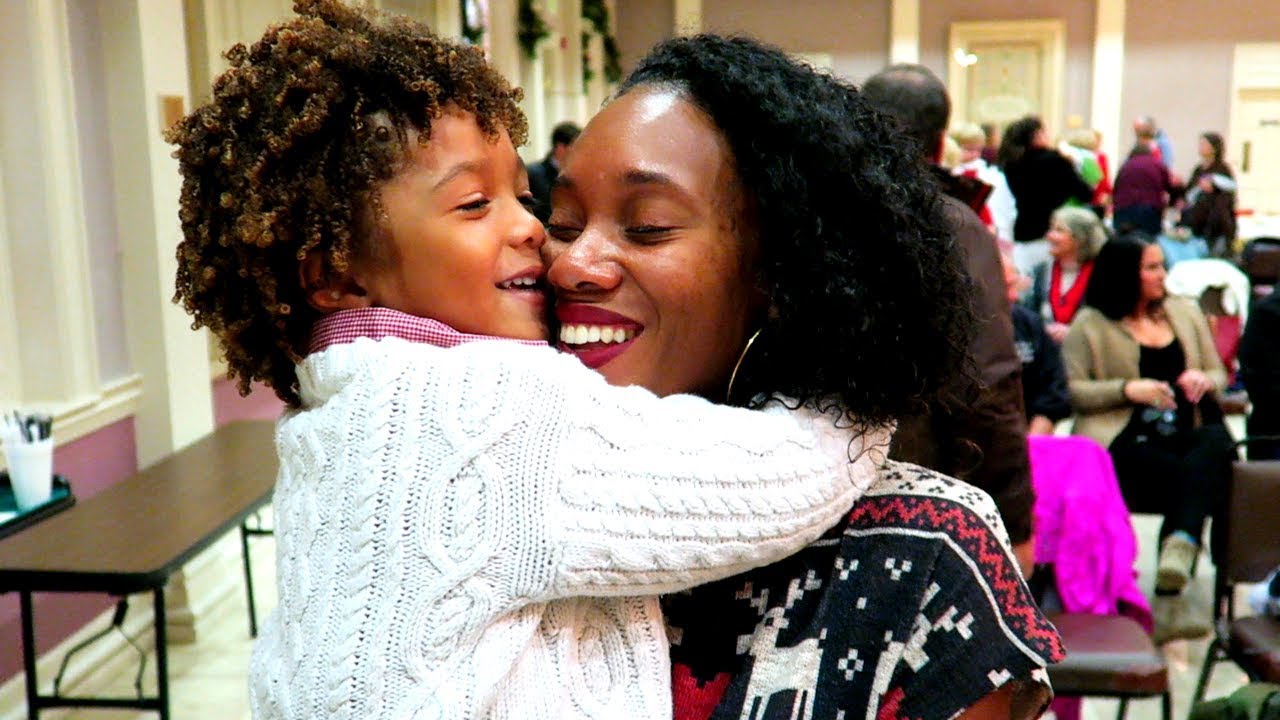 CHRISTMAS PERFORMANCE | VLOGMAS DAY 11 | FAMILY VLOG - YouTube