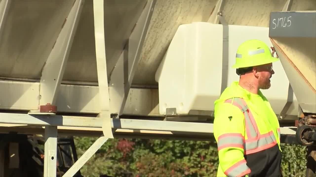 MoDOT crews preparing for when winter weather strikes - YouTube
