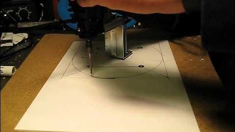 Cut a Perfect Circle With a Dremel