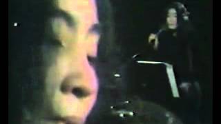 Watch Yoko Ono Winter Song video