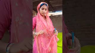 A disabled duckling helps his cat friend 🐥#duckrescue #cuteanimal #animalrescue