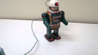 50s MASUDAYA TIN BATTERY/OP R/C SPACEMAN COMMANDO ASTRONAUT ROBOT