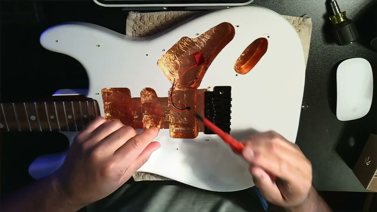 Установка активного звукоснимателя EMG 60 на StratoCaster