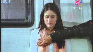 Kareena's Right Boob touching in Ra.one.mpeg