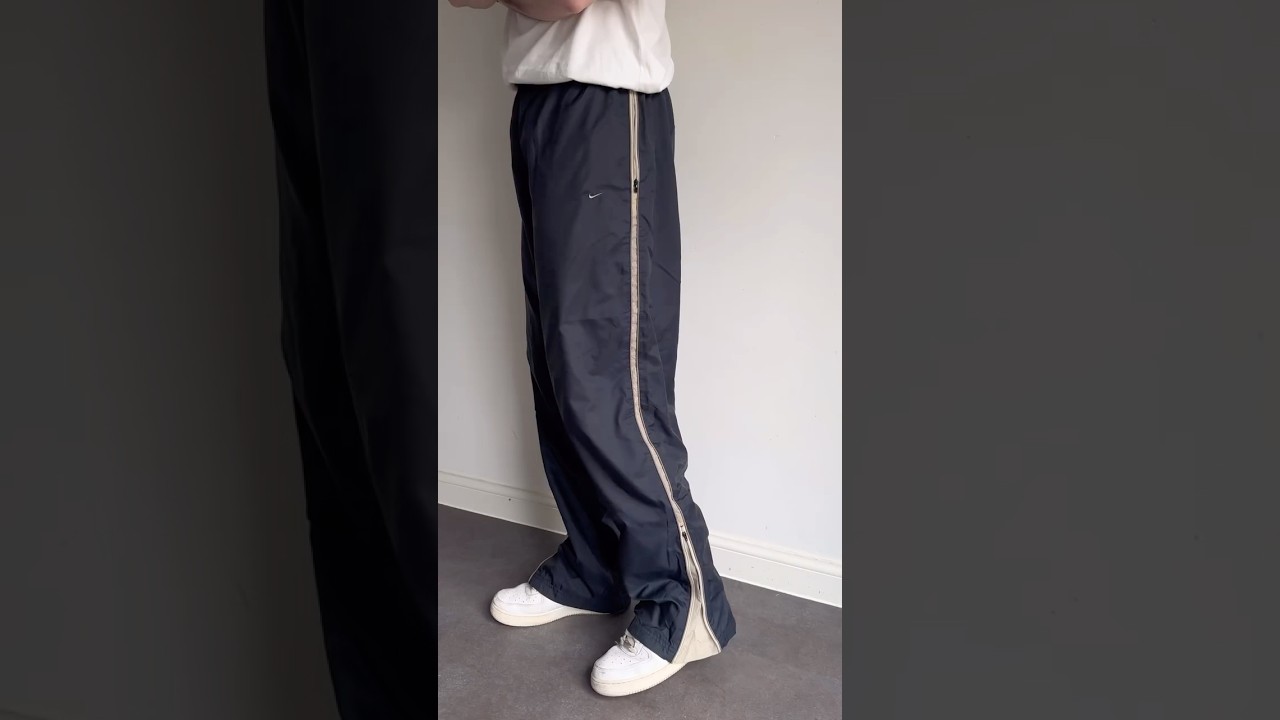 😛😍look at this fire Nike baggy joggers 