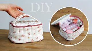 Cute and Quick Toiletry Makeup Bag DIY | How to sew a cute makeup pouch (with pattern)
