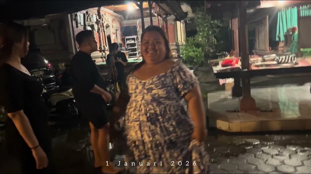 PENGHUJUNG TAHUN 2025 WELLCOME TAHUN 2026 KELUARGA AYU VALENT 