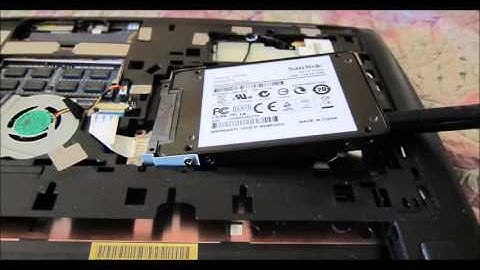 How to Removing hard drive from acre ASPIRE one 722