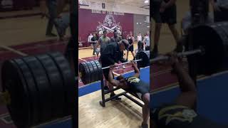 : 17 year old Jaheim Webb bench presses 405 at weight lifting meet