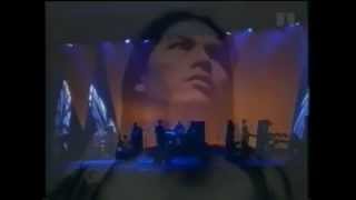 Robbie Robertson Ghost Dance live in Agrigento! chords