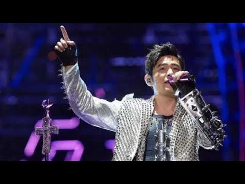 周杰伦演唱会耍双截棍，燃爆全场！
