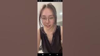 awek cun lelong baju braless