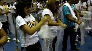 UC Riverside: Guiness World Record bubble wrap popping attempt