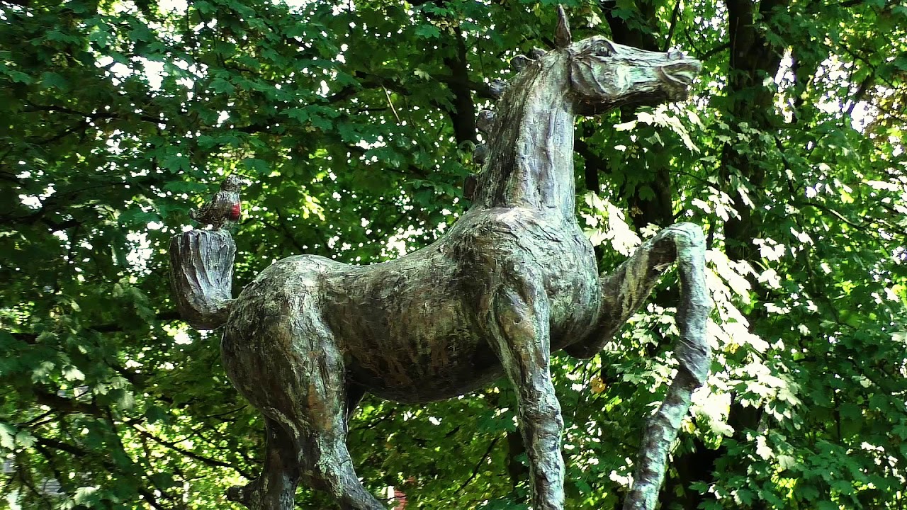 Helga Kock am Brink (D/NL) Zielendraagster (Soul Carrier) Boerenkerkhof Enschede (NL)
