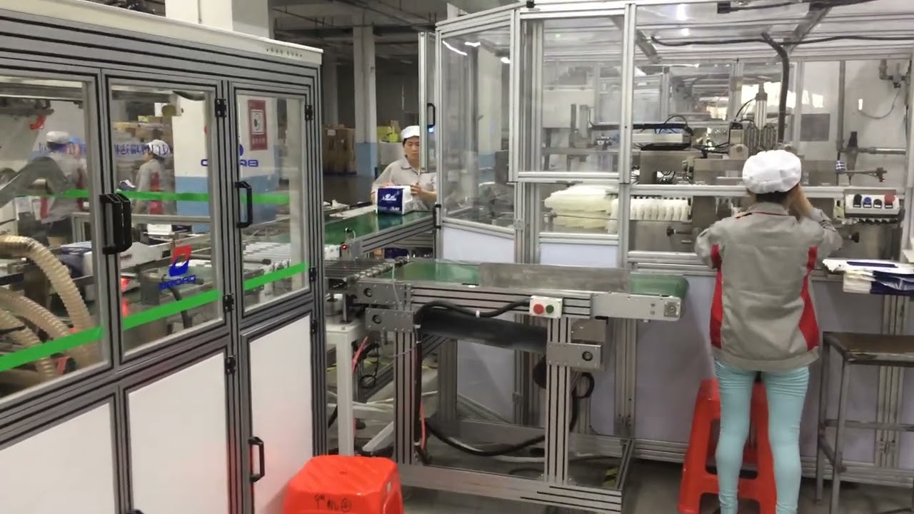 Semi automatic high speed adult incontinence pants packing machine in Yifa Fujian