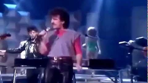 Matthew Wilder - "Break My Stride" (extended)