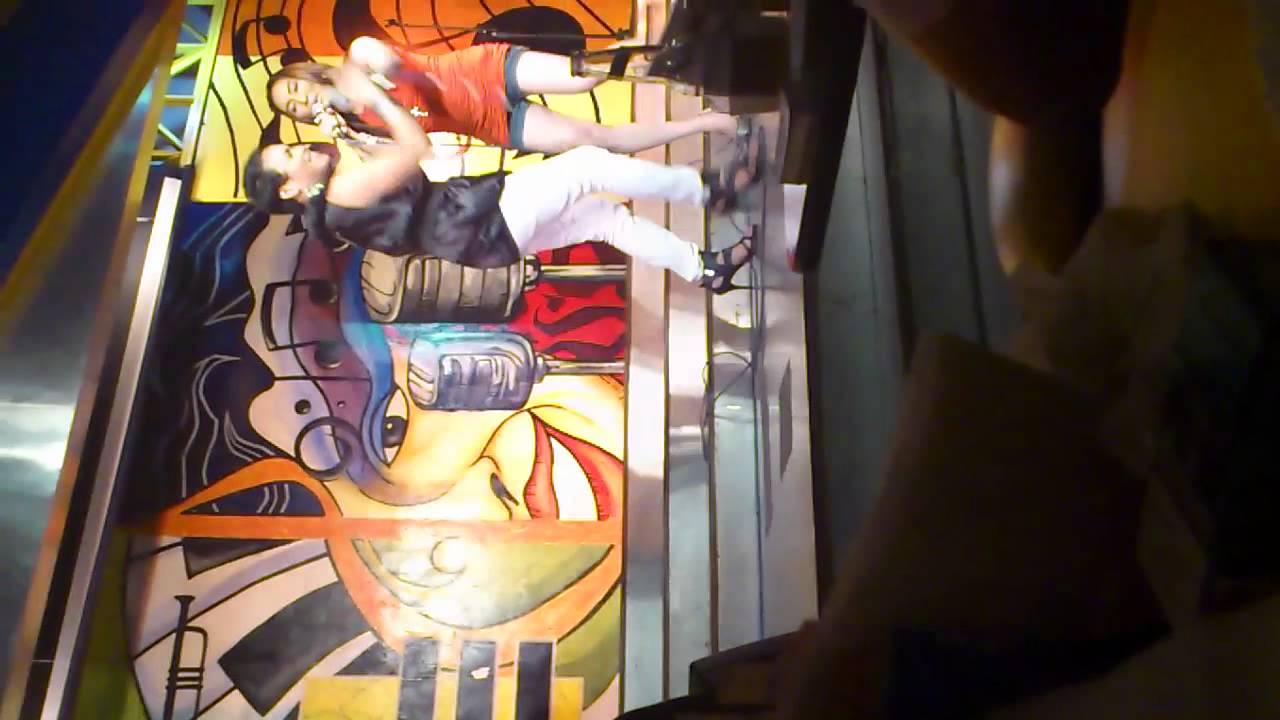 tekla  and iyah (celine dion) laffline