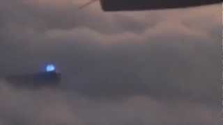 Incredible DAYTIME UFO Sighting -2013! @DISCL0SUR3
